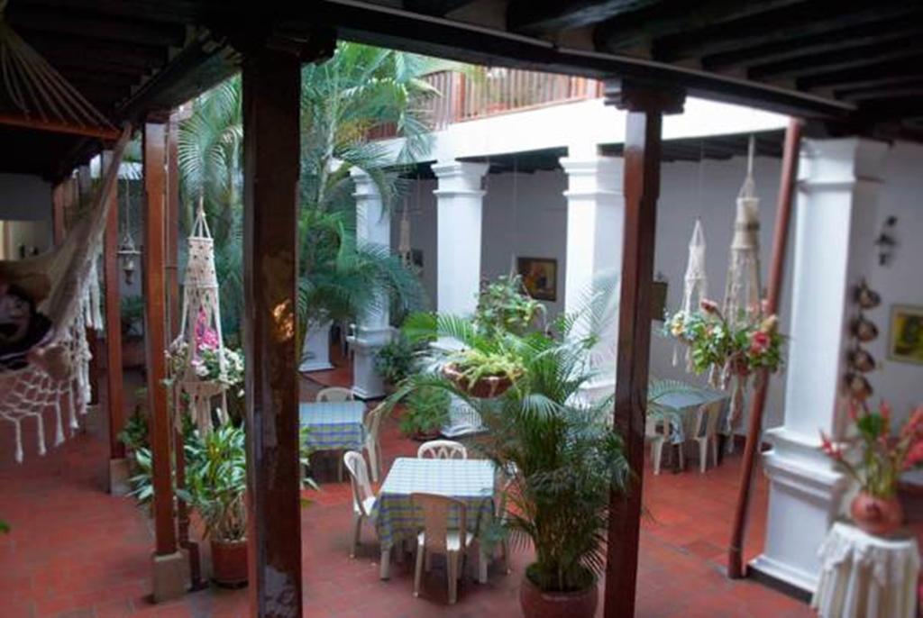 Nieves Hotel *
